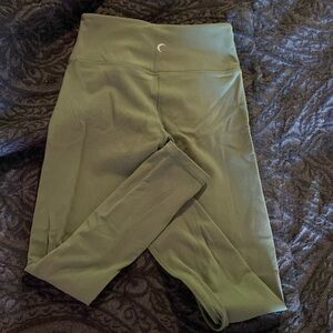 Zyia Unity leggings, run big so they’re a size down style